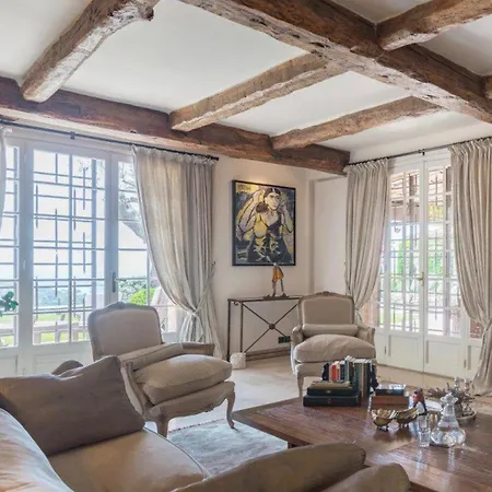Maison Tradittionnele Avec Belle Vue * Le Cannet